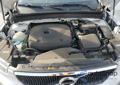 2022 Volvo Xc40 T5 Momentum z USA, uszkodzony, nr VIN YV4162UK9N2652506